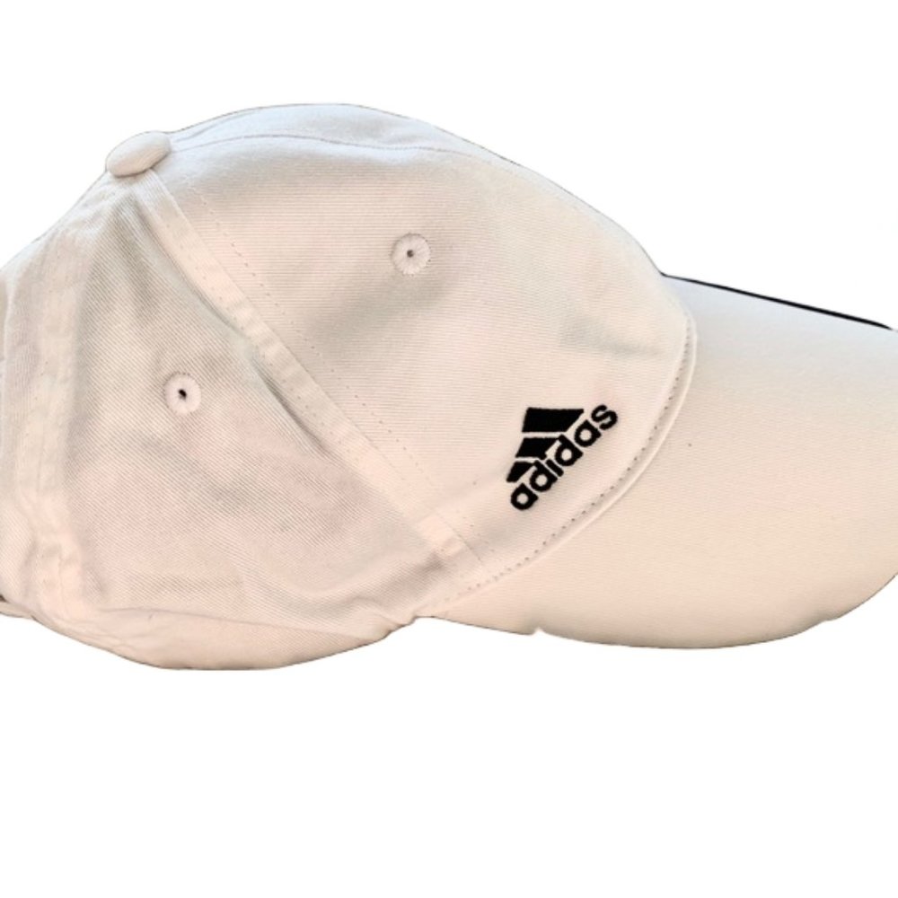 Adidas women’s classic hat🤩🤩🤩🤩🤩🤩